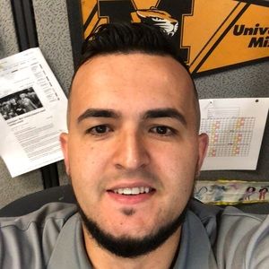 Meet your Posher, Adnan